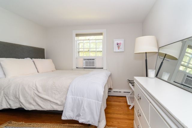 11 Burtonwood Ave, Bourne, MA 02532