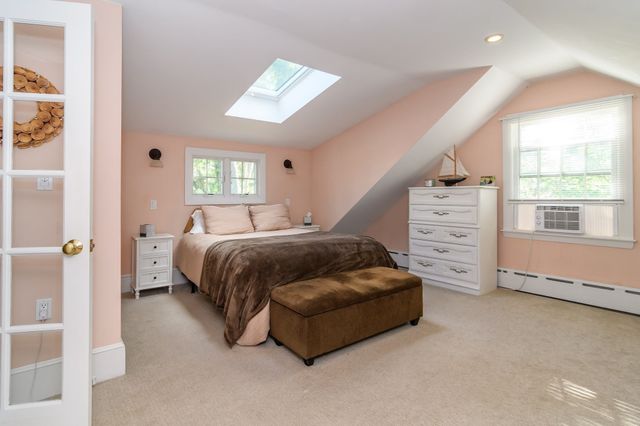 11 Burtonwood Ave, Bourne, MA 02532