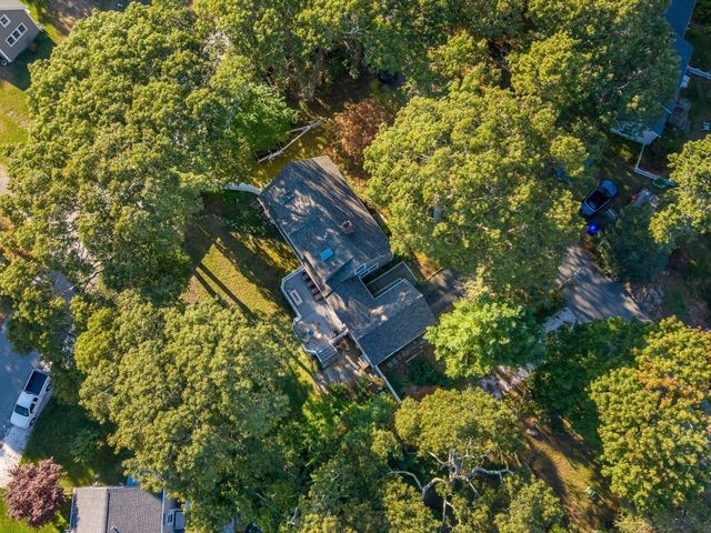 11 Burtonwood Ave, Bourne, MA 02532