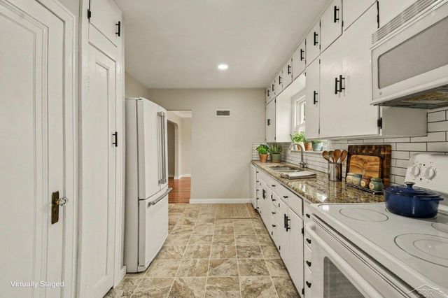 380 S Main Street, Tittabawassee Twp, MI 48623