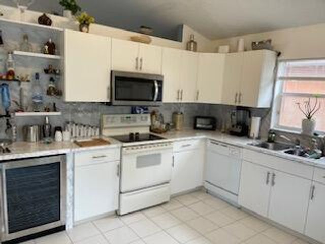 10251 Breezeway Place, Boca Raton, FL 33428