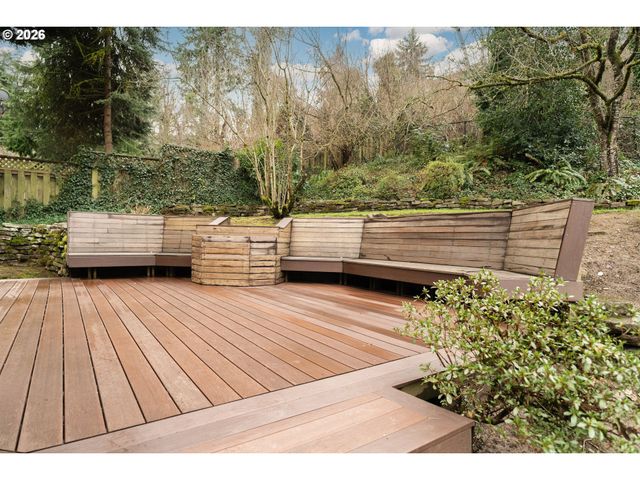 1339 STONEHAVEN Dr, West Linn, OR 97068