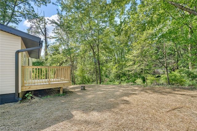 6967 Tamarack Drive, Hubbard, OH 44425
