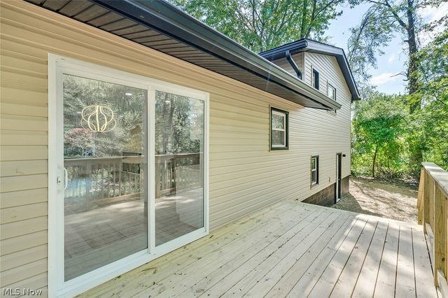 6967 Tamarack Drive, Hubbard, OH 44425