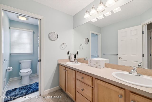 11423 Hidden Spring Trail, Dewitt, MI 48820