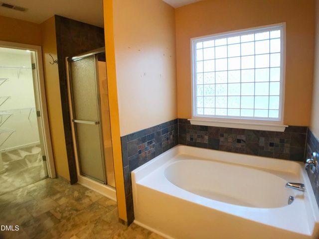 516 Arbor Crest Road, Holly Springs, NC 27540