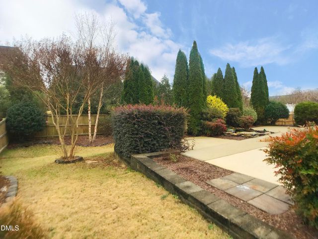 516 Arbor Crest Road, Holly Springs, NC 27540