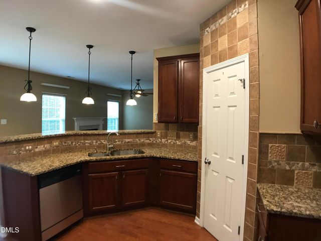 516 Arbor Crest Road, Holly Springs, NC 27540