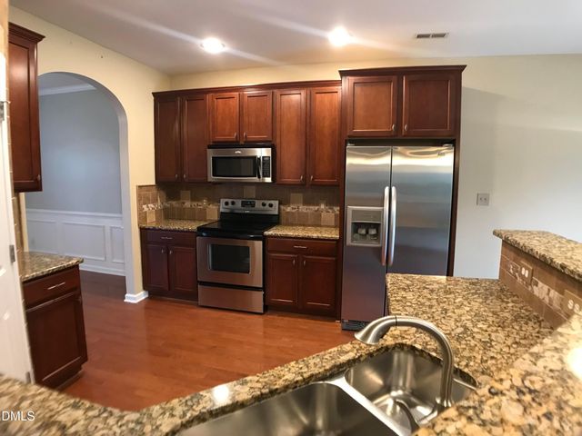 516 Arbor Crest Road, Holly Springs, NC 27540