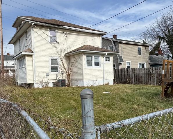 200 E Siebenthaler Avenue, Dayton, OH 45405