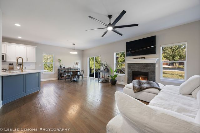 621 Bourbon Court, Naperville, IL 60565