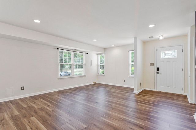 3001 N DALE, Bowie, MD 20716