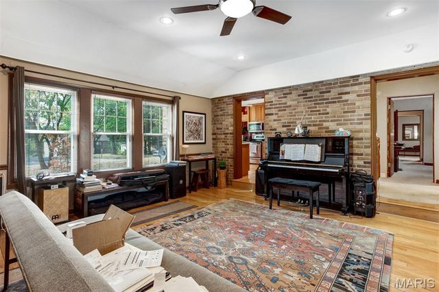 11615 Big Bend Road, Kirkwood, MO 63122