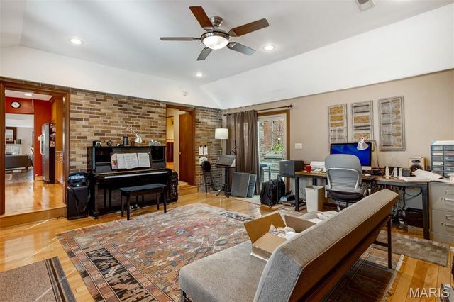 11615 Big Bend Road, Kirkwood, MO 63122