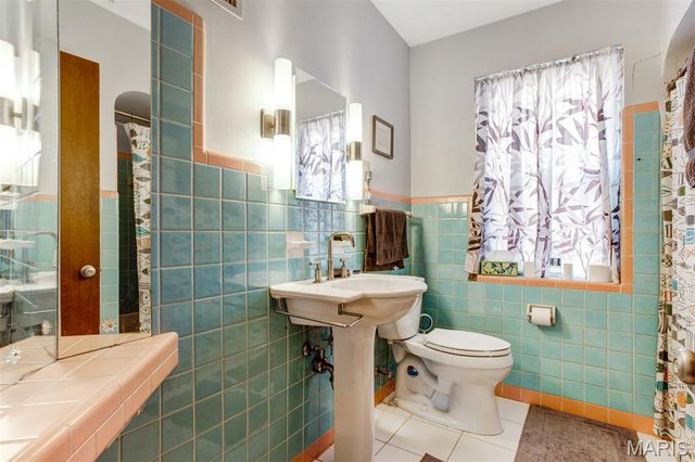 11615 Big Bend Road, Kirkwood, MO 63122