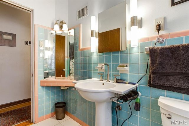 11615 Big Bend Road, Kirkwood, MO 63122