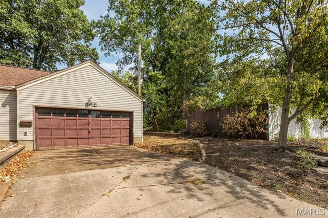 11615 Big Bend Road, Kirkwood, MO 63122