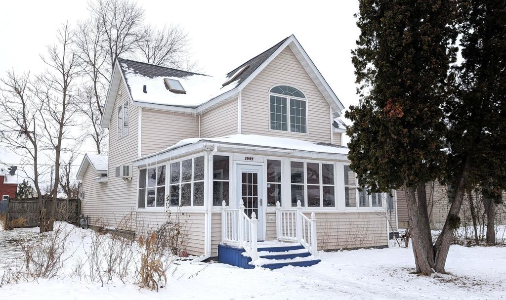 1007 Dewey Avenue NE, Bemidji, MN 56601