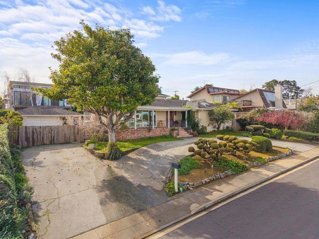 2725 Belmont Canyon, Belmont, CA 94002
