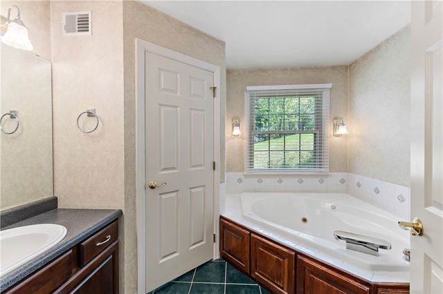 358 W Jefferson Rd, Jefferson Twp, PA 16002