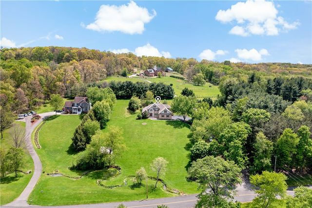 358 W Jefferson Rd, Jefferson Twp, PA 16002