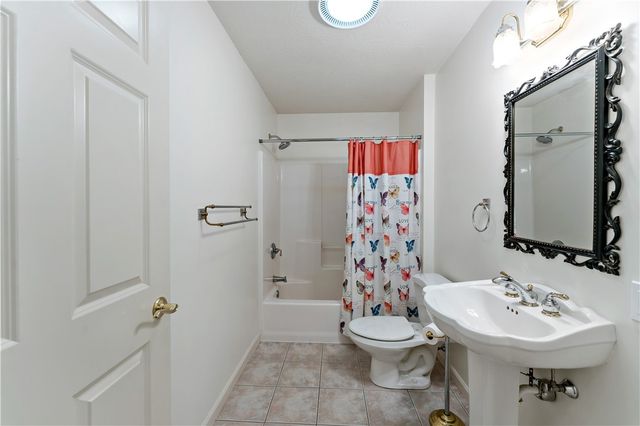 358 W Jefferson Rd, Jefferson Twp, PA 16002