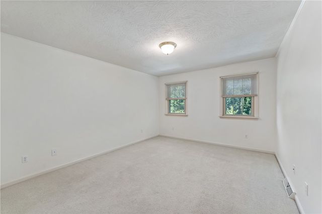358 W Jefferson Rd, Jefferson Twp, PA 16002
