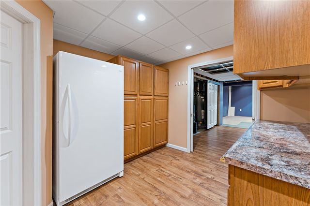 358 W Jefferson Rd, Jefferson Twp, PA 16002