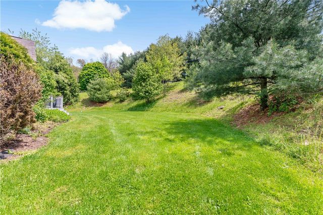 358 W Jefferson Rd, Jefferson Twp, PA 16002
