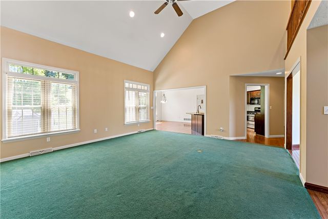 358 W Jefferson Rd, Jefferson Twp, PA 16002
