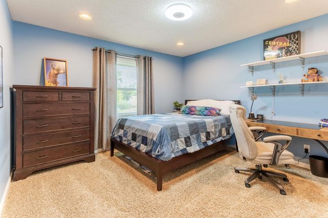 10202 Brookcrest Drive, Evansville, IN 47711