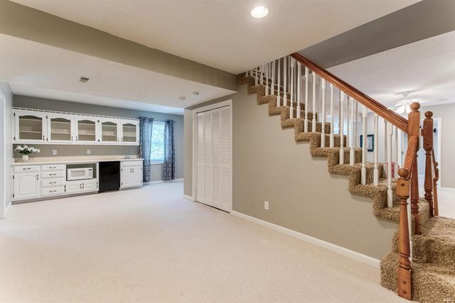 10202 Brookcrest Drive, Evansville, IN 47711