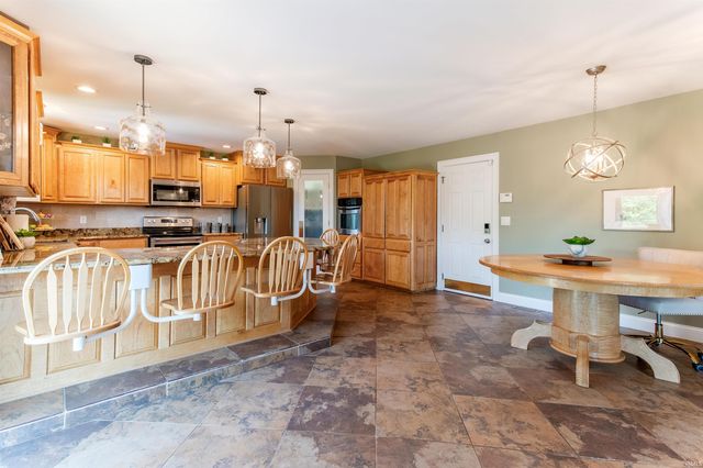 10202 Brookcrest Drive, Evansville, IN 47711