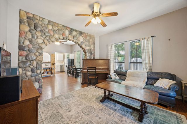 1007 N Cleveland Avenue, Sherman, TX 75090