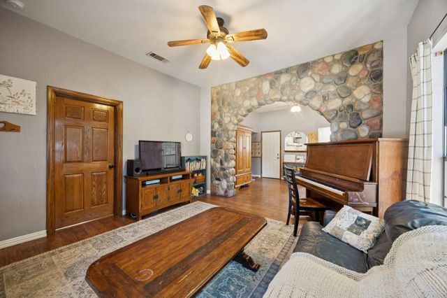 1007 N Cleveland Avenue, Sherman, TX 75090