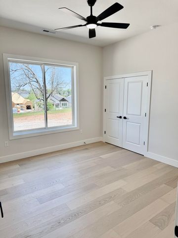 5966 S Holland Avenue, Springfield, MO 65810