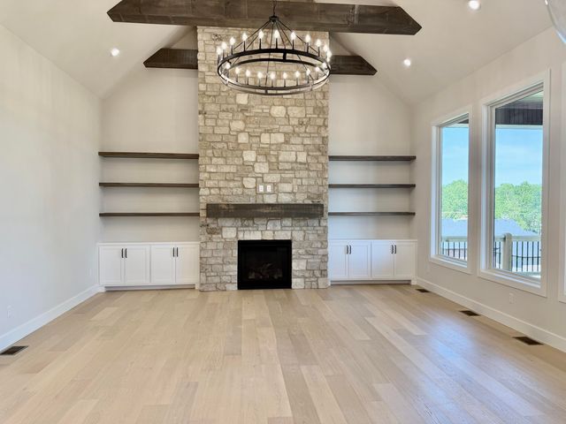 5966 S Holland Avenue, Springfield, MO 65810