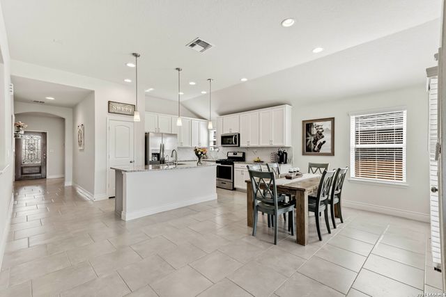 2173 KISKADEE DR, New Braunfels, TX 78132