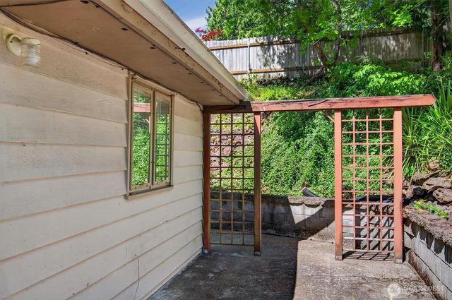1411 Miller Drive, Kelso, WA 98626