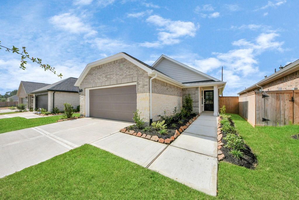 20926 Carob Tree Lane, Tomball, TX 77377