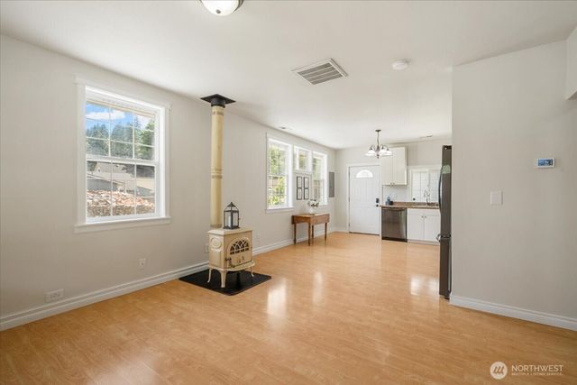 406 Long Street, Wilkeson, WA 98396