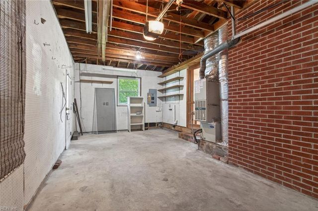 118 Claremont AVE, Hampton, VA 23661