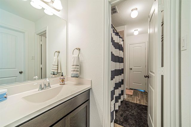 1190 Blazingstar Drive, Haslet, TX 76052