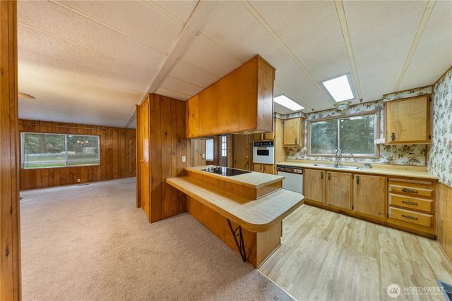 802 Hazzle Court, Coupeville, WA 98239