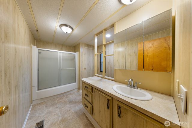 802 Hazzle Court, Coupeville, WA 98239