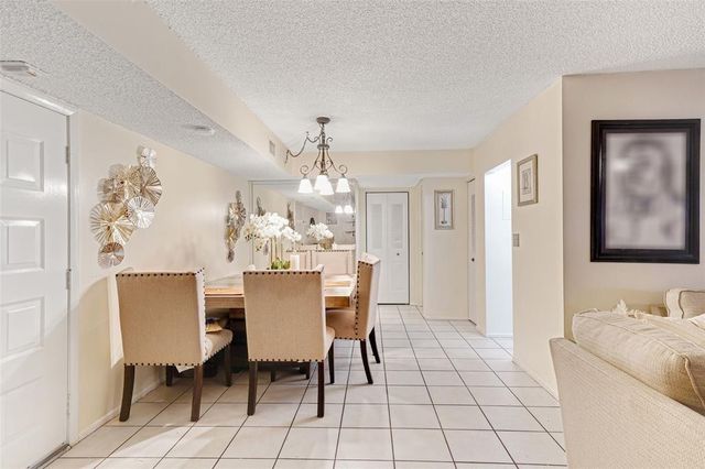 2710 Riverside Drive 106-A, Coral Springs, FL 33065