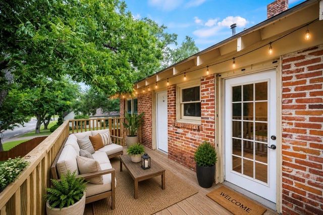 212 W Alabama Street, Wharton, TX 77488