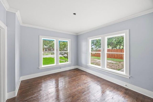 212 W Alabama Street, Wharton, TX 77488