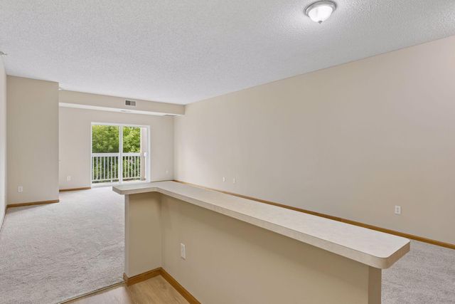 4824 E 53rd Street 307, Minneapolis, MN 55417