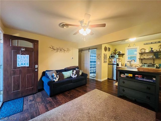 4448 Lake Drive N, Geneva, OH 44041